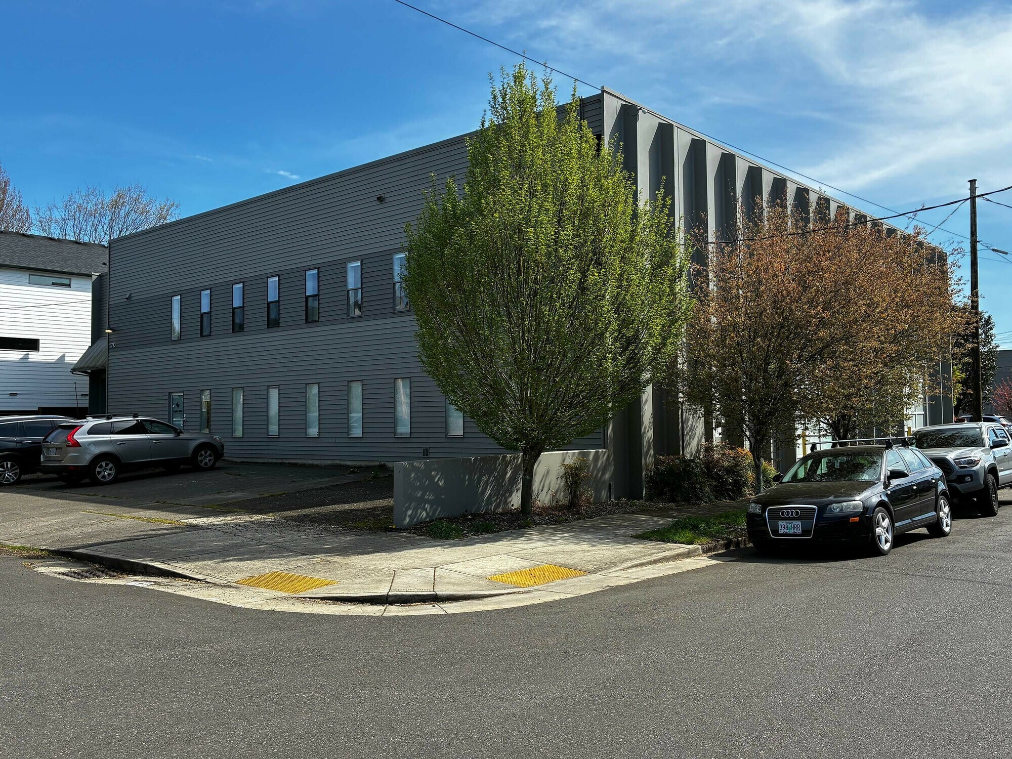 1710 SE Brooklyn St, Portland, OR for lease Building Photo- Image 1 of 9