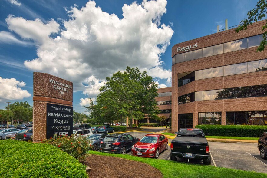 780 Lynnhaven Pky, Virginia Beach, VA à louer - Photo du bâtiment - Image 2 de 4