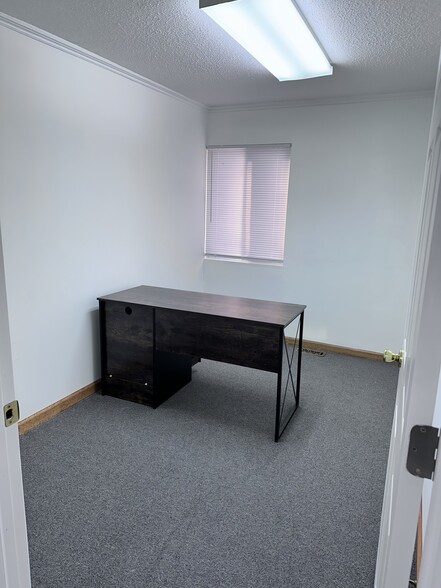 504 50th St, Charleston, WV for lease - Interior Photo - Image 3 of 11