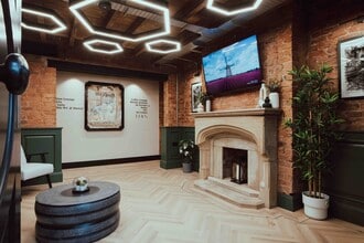 70 Brinksway, Stockport à louer Photo intérieure- Image 2 de 7