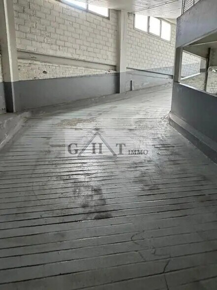 Industrial in Ivry-sur-Seine for sale - Interior Photo - Image 3 of 4