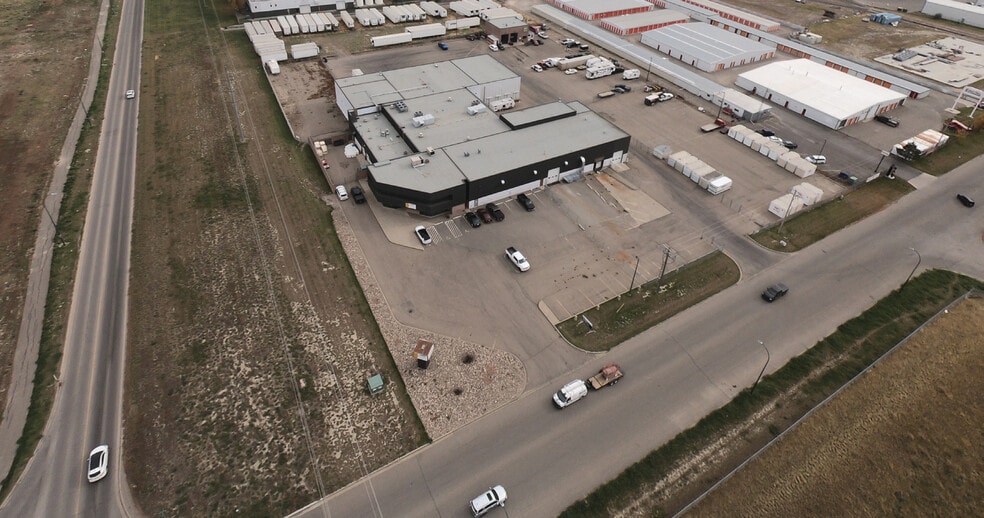 2525 36 St N, Lethbridge, AB for lease - Building Photo - Image 2 of 2
