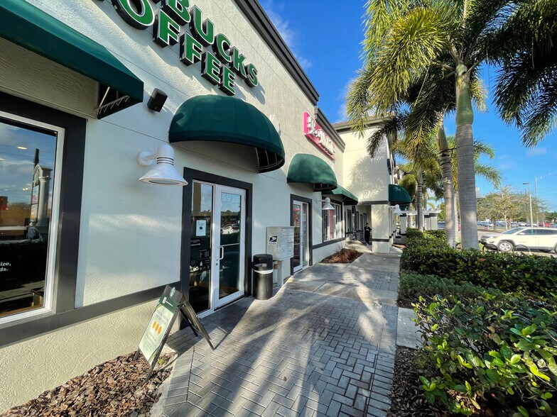 5934 SE Federal Hwy, Stuart, FL à louer - Photo du bâtiment - Image 3 de 30