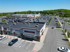 120 Township Blvd, Camillus, NY à louer Photo intérieure- Image 1 de 3