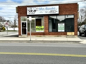 1847 Newbridge Rd, North Bellmore, NY for lease Interior Photo- Image 1 of 10