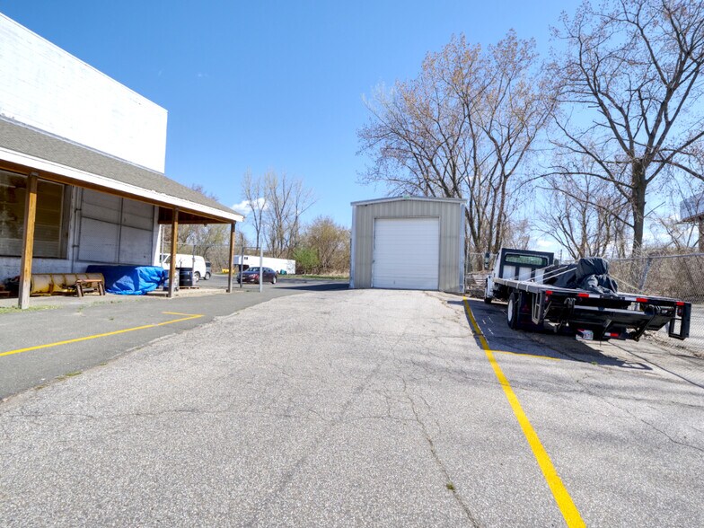 55 Avocado St, Springfield, MA à vendre - Photo du bâtiment - Image 3 de 14