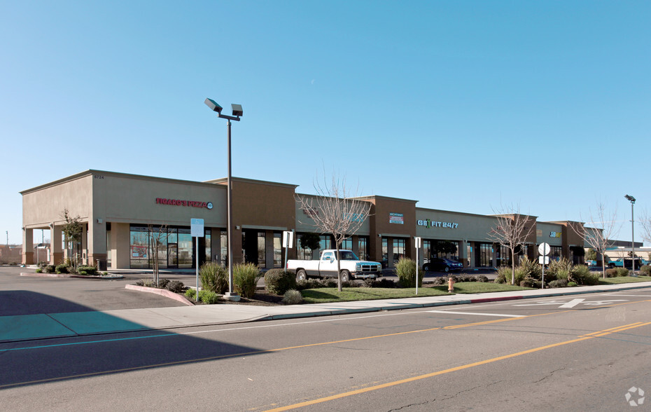 Retail in Hughson, CA for sale - Primary Photo - Image 1 of 1