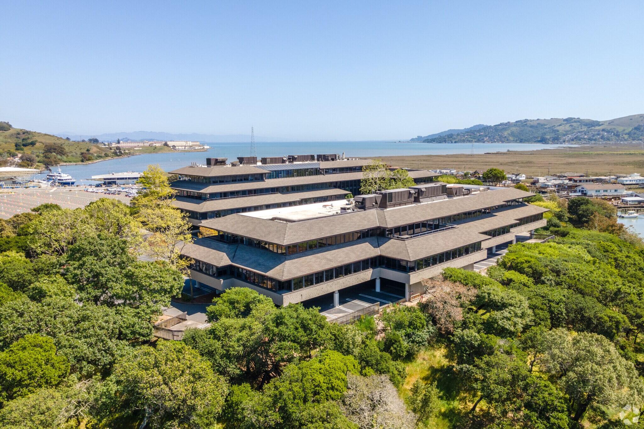 60 E Sir Francis Drake Blvd, Larkspur, CA for lease Primary Photo- Image 1 of 9