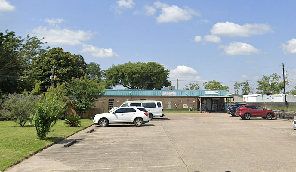 1407 Lacey Dr, Baytown, TX for sale - Building Photo - Image 1 of 1