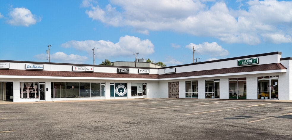 9414-9428 W Central Ave, Wichita, KS for lease - Building Photo - Image 2 of 16