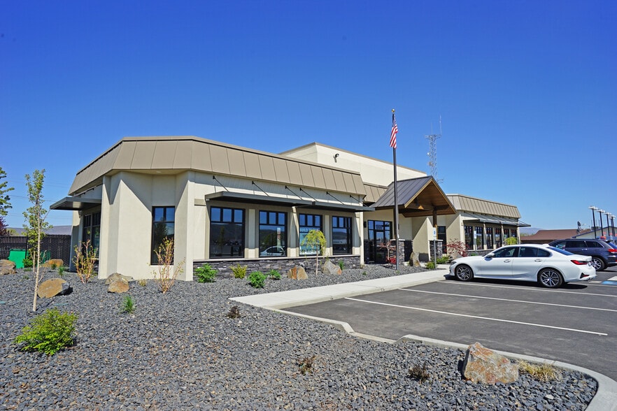 1800 Rainier Pl, Union Gap, WA for lease - Building Photo - Image 1 of 18