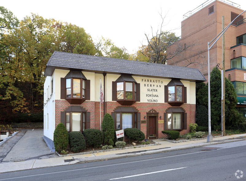 1250 Central Park Ave, Yonkers, NY à vendre - Photo principale - Image 1 de 1