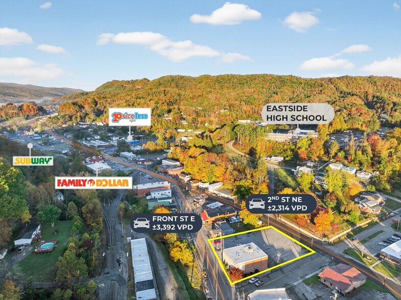 335 Front st, Coeburn, VA à vendre - Photo du bâtiment - Image 2 de 10