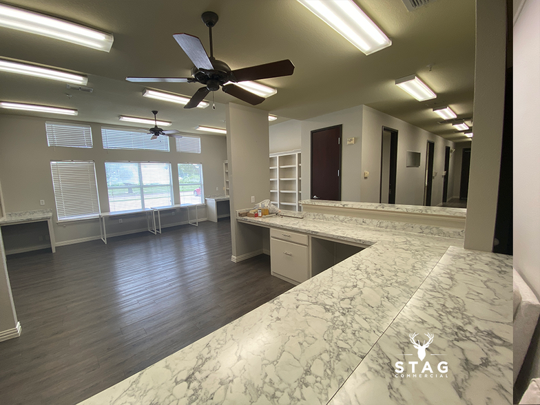 3327 Colorado Blvd, Denton, TX for lease - Building Photo - Image 2 of 20