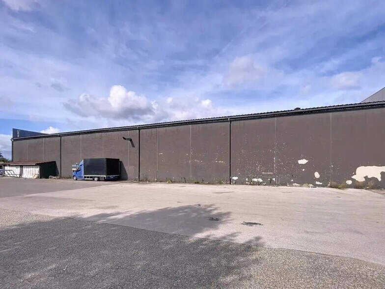 Industrial in Saint-Priest for sale - Building Photo - Image 2 of 10