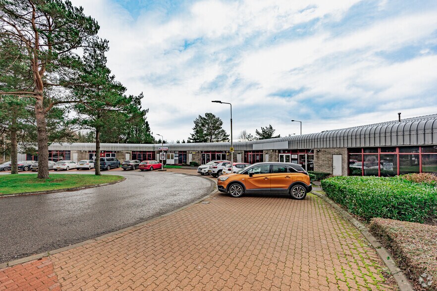 1-7 Pentland Ct, Glenrothes à louer - Photo du bâtiment - Image 2 de 2