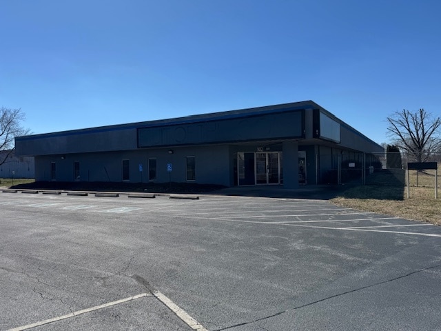 675 Hennessy Way, Bowling Green, KY for lease - Building Photo - Image 1 of 5