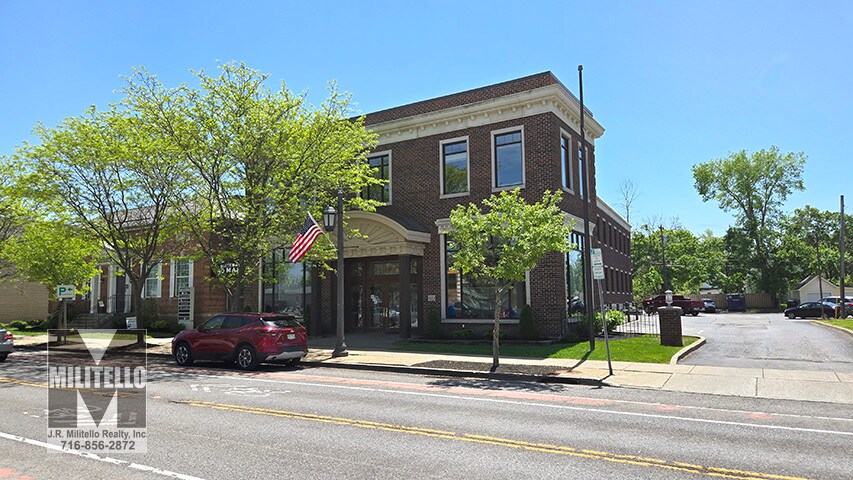 60 Main St, Hamburg, NY à louer Photo du bâtiment- Image 1 de 19