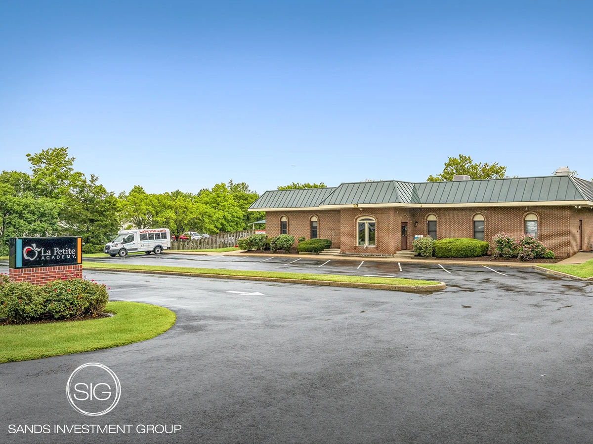 6 Cardinal Park Dr SE, Leesburg, VA for sale Building Photo- Image 1 of 6