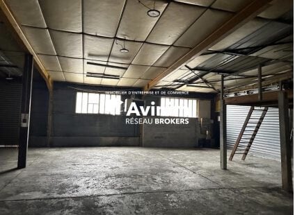 Industrial in Jouy-le-Moutier for sale - Interior Photo - Image 1 of 5