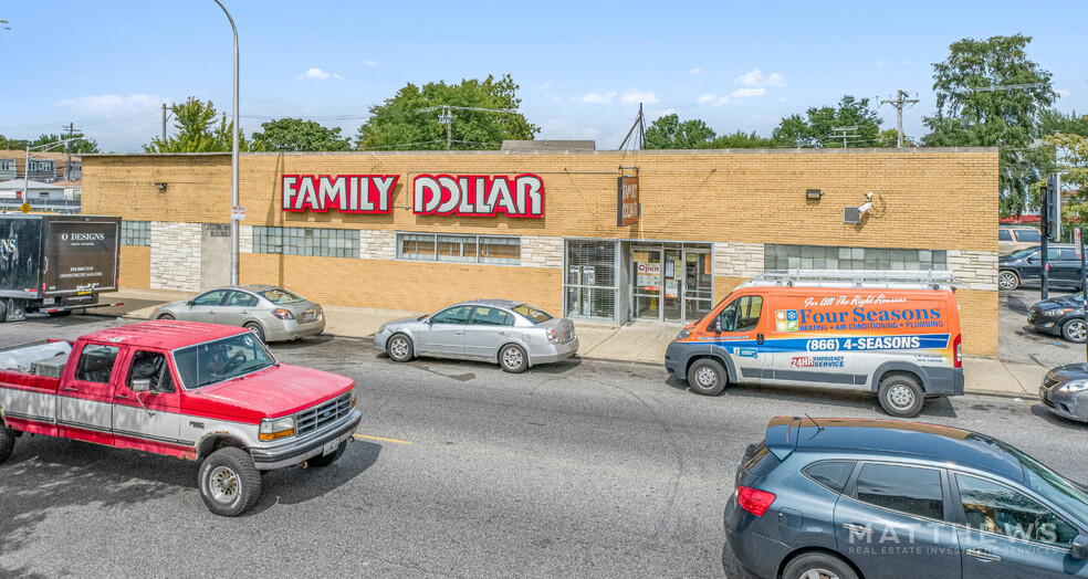 5222 W Grand Ave, Chicago, IL à vendre - Photo du bâtiment - Image 1 de 1