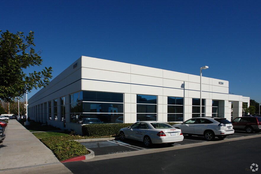 16251 Laguna Canyon Rd, Irvine, CA à louer - Photo du bâtiment - Image 2 de 7