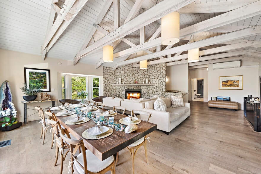 21095 Raquel Rd, Laguna Beach, CA for sale - Interior Photo - Image 1 of 26