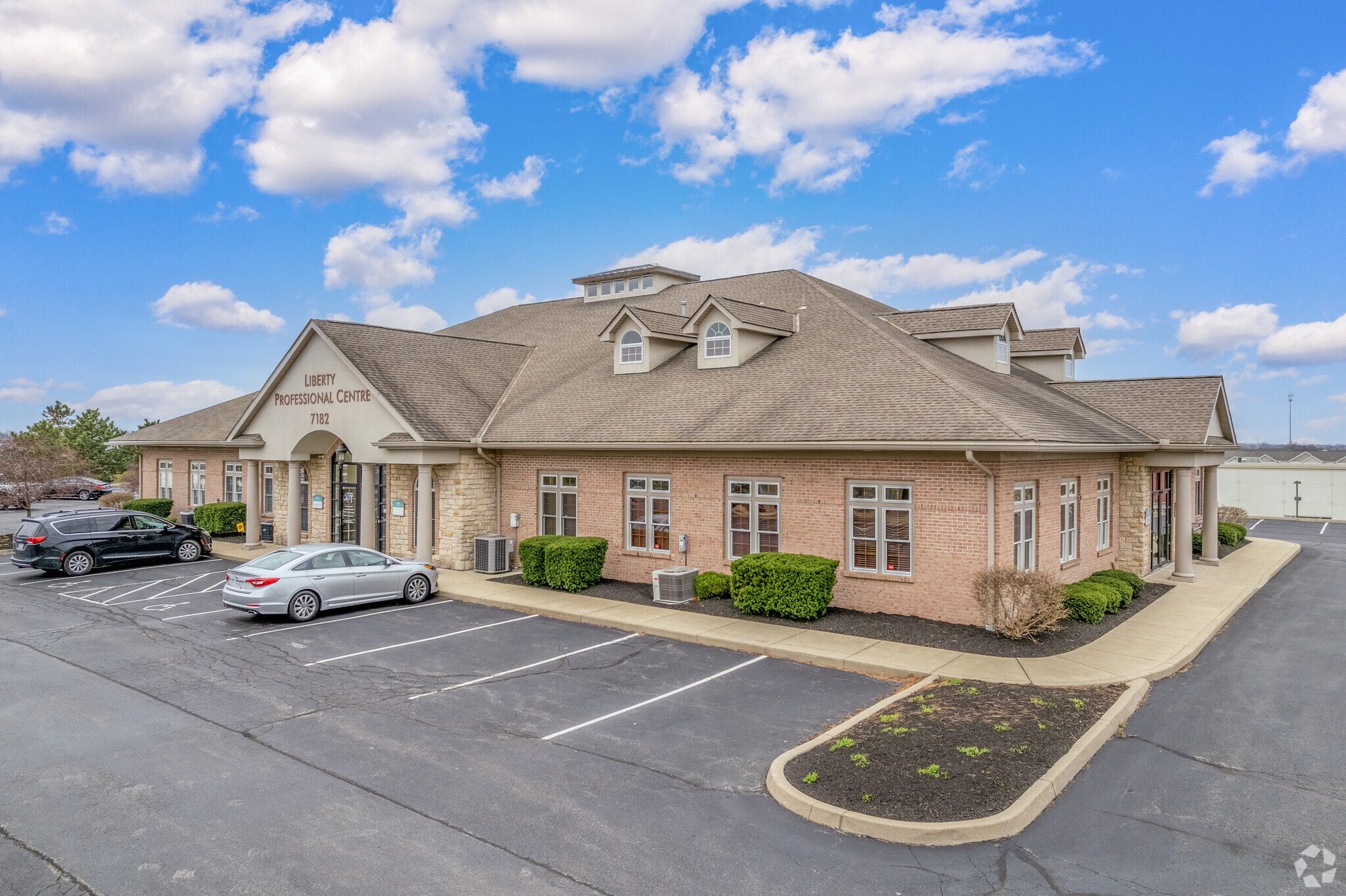 7182 Liberty Centre Dr, West Chester, OH for sale Primary Photo- Image 1 of 4