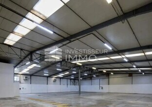 Local d'activités dans Morangis à vendre Photo intérieure- Image 1 de 9