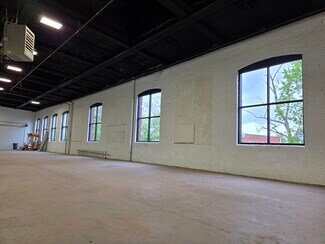 Plus de détails pour 725 Main St, Middletown, CT - Commerce de détail à louer