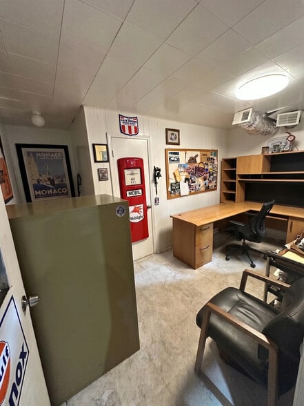 5220 Jones Rd, Forest Park, GA for sale - Interior Photo - Image 3 of 5