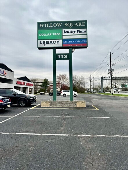 113 Route 46 W, Wayne, NJ à louer - Photo du bâtiment - Image 2 de 9