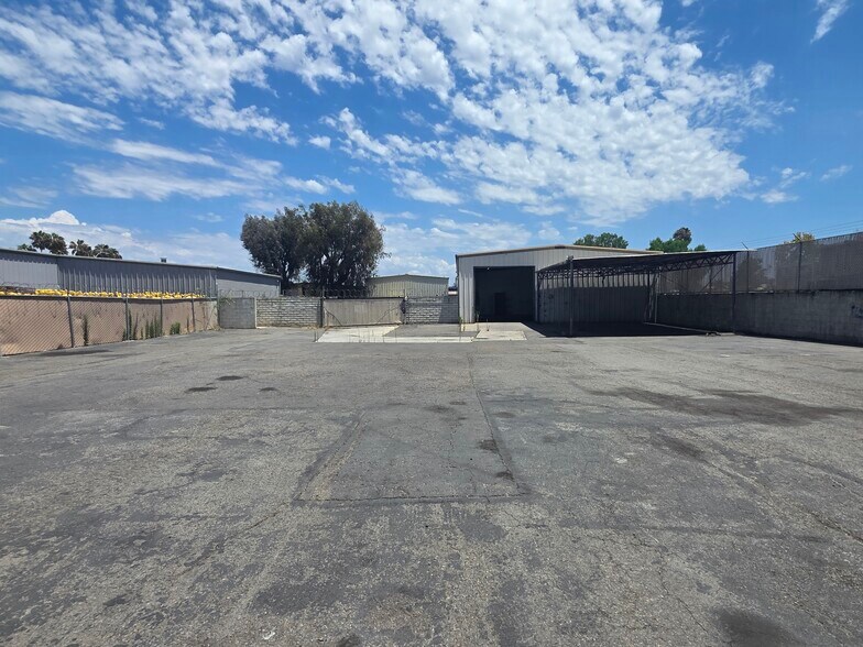 605 Venture St, Escondido, CA à louer - Photo du bâtiment - Image 3 de 8