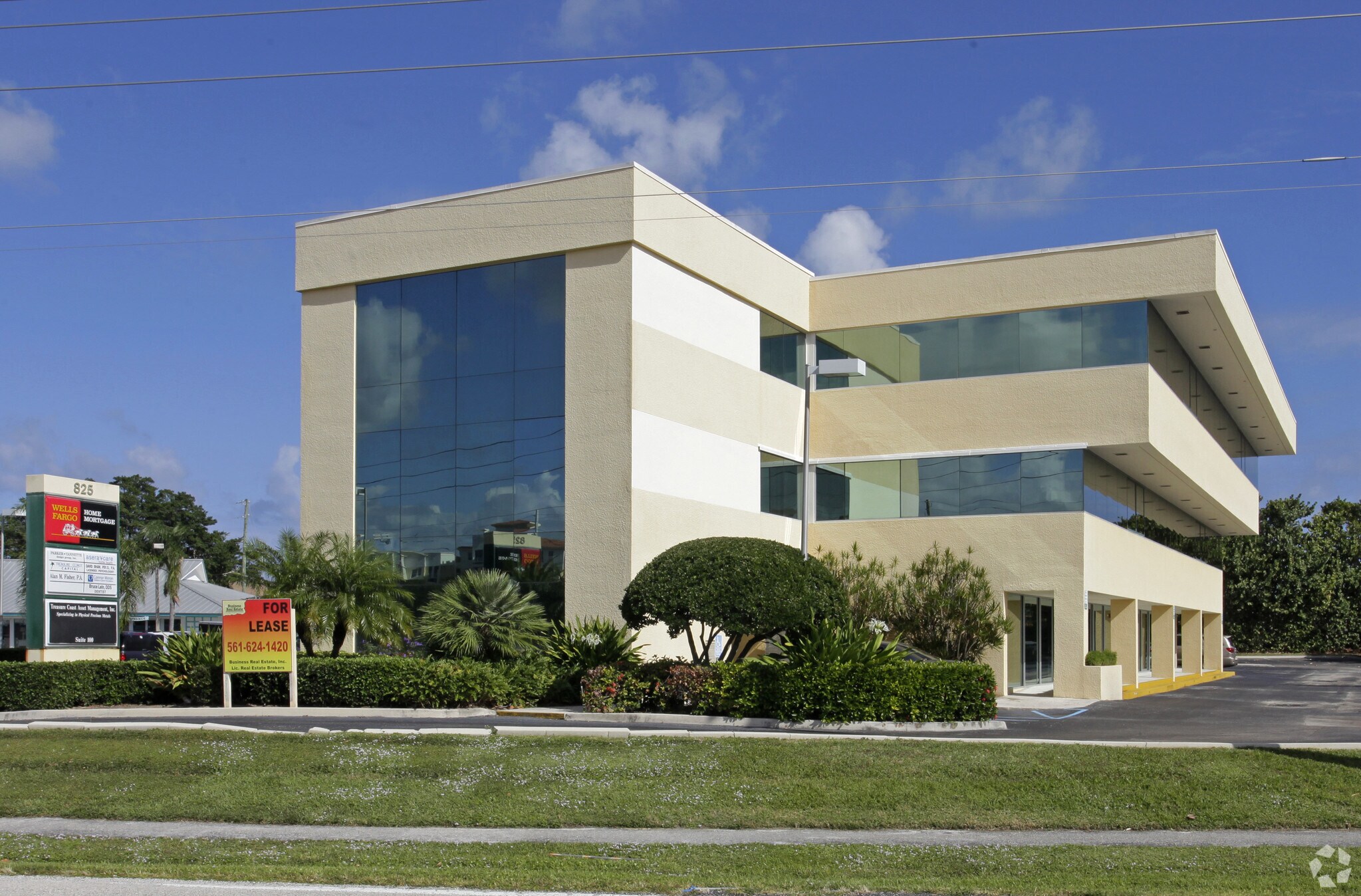 825 S US Highway 1, Jupiter, FL à louer Photo du bâtiment- Image 1 de 4