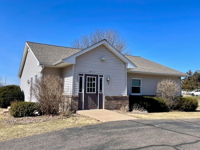 More details for Office building and lot – for Sale, Menomonie, WI