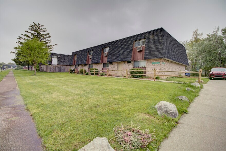 1505-1525 Herbert Dr, Lorain, OH à vendre - Photo du bâtiment - Image 2 de 24