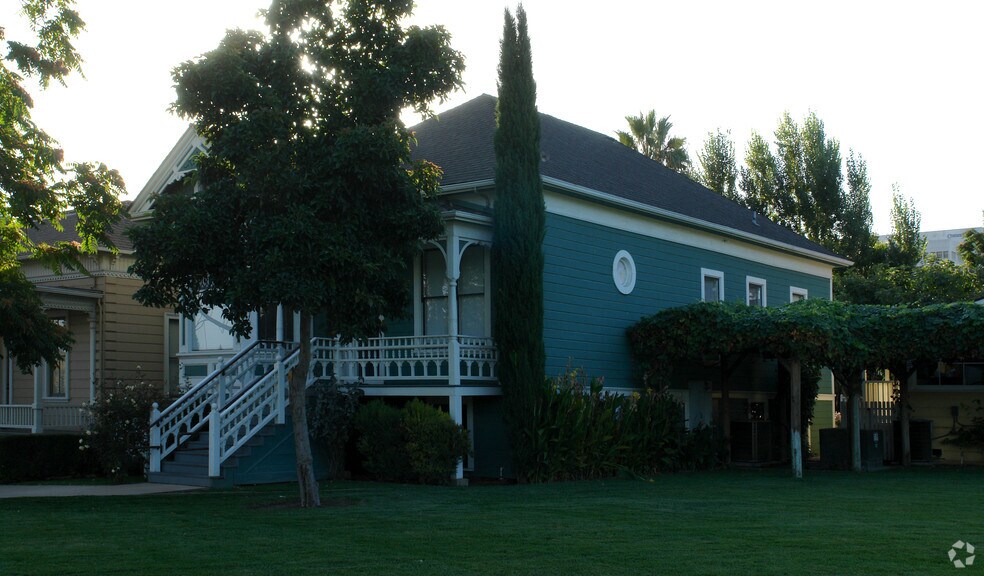 350 W Julian St, San Jose, CA à louer - Photo du bâtiment - Image 1 de 22