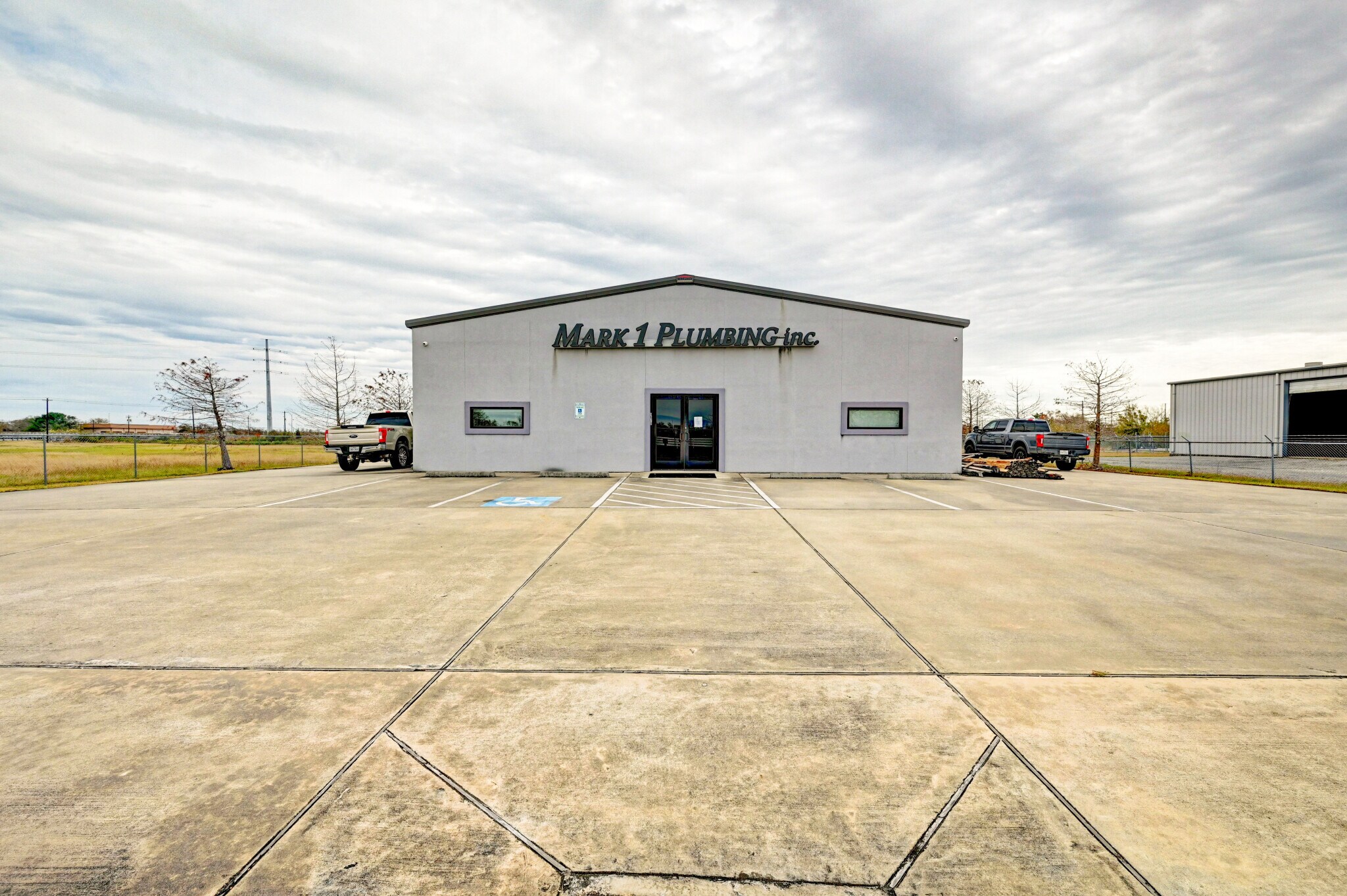 1070 N Pine Rd, Texas City, TX à vendre Photo du bâtiment- Image 1 de 12