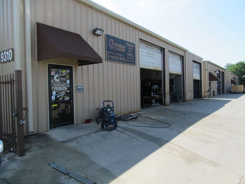 9310 Converse Business Ln, Converse, TX for sale - Building Photo - Image 3 of 4