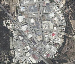 Saint-Mitre-les-Remparts - Aerial map view - Image1
