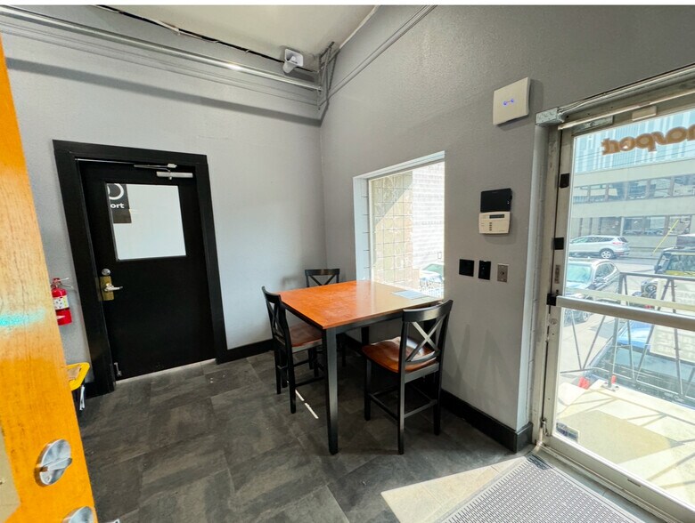 1321 NW 17th Ave, Portland, OR à vendre - Photo du bâtiment - Image 3 de 10