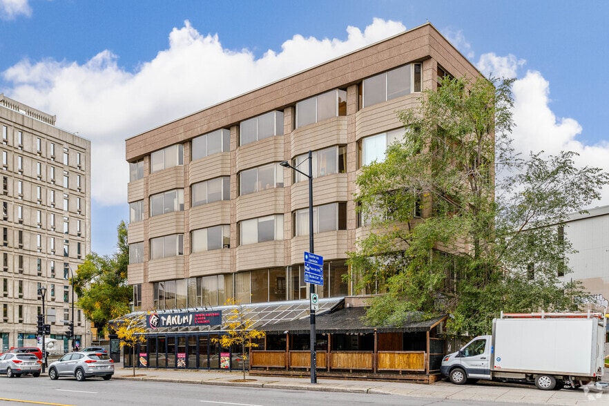 405 Rue Sherbrooke E, Montréal, QC for lease - Building Photo - Image 2 of 4