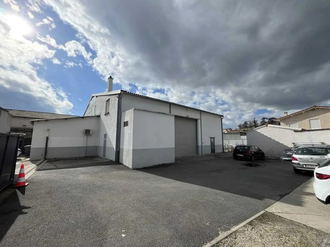102 Rue Fleury Jay, GRIGNY-SUR-RHÔNE for lease Building Photo- Image 1 of 9