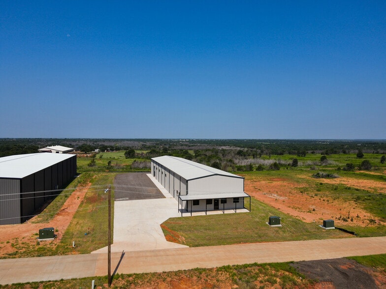 11535 Black Sand Drive, Edmond, OK à vendre - Photo du bâtiment - Image 2 de 17