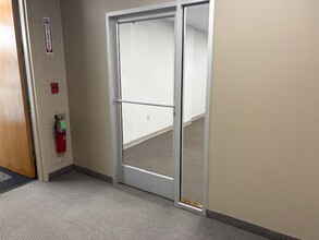 105 Raider Blvd, Hillsborough, NJ for lease Interior Photo- Image 2 of 9