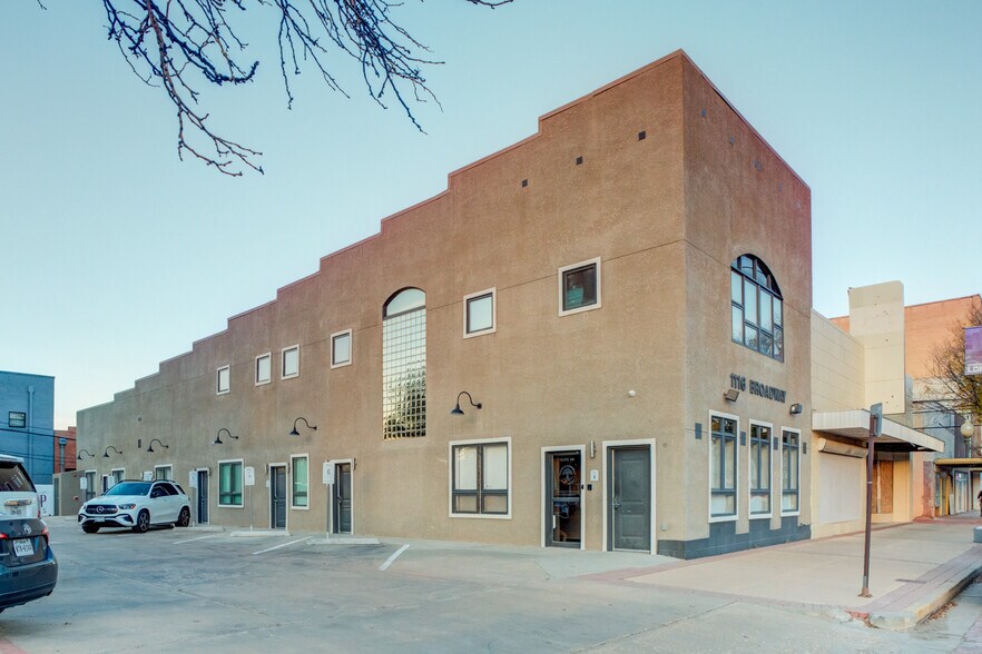 1116 Broadway St, Lubbock, TX à louer - Photo du bâtiment - Image 1 de 11