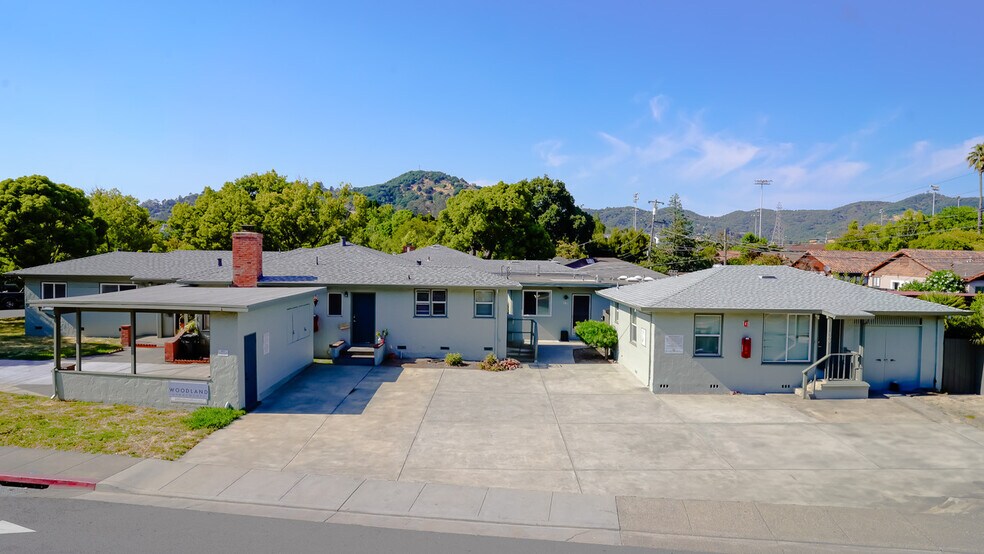 390-406 Woodland Ave, San Rafael, CA à vendre - Photo du bâtiment - Image 1 de 29