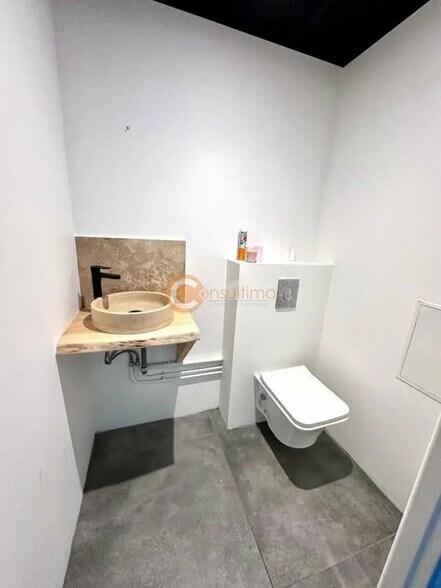 Commerce de détail dans Carbon-Blanc à louer - Photo intérieure - Image 3 de 5