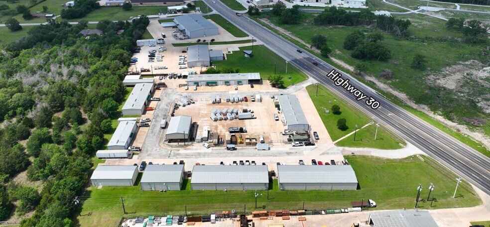 10500 State Highway 30, College Station, TX à louer - Photo du bâtiment - Image 3 de 5