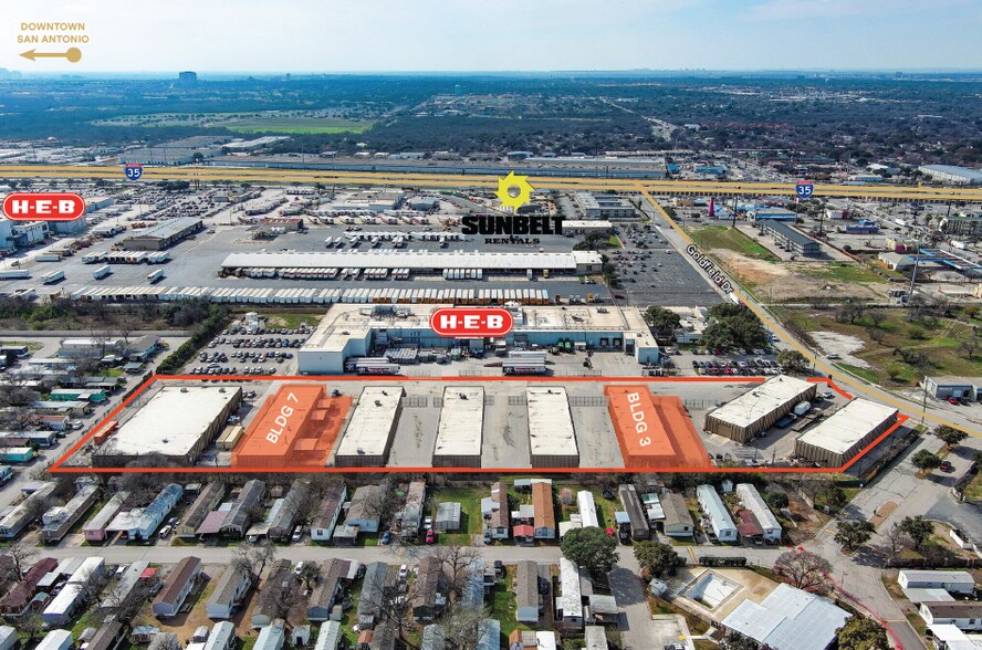 4728 Goldfield, San Antonio, TX à louer - Photo du bâtiment - Image 2 de 12